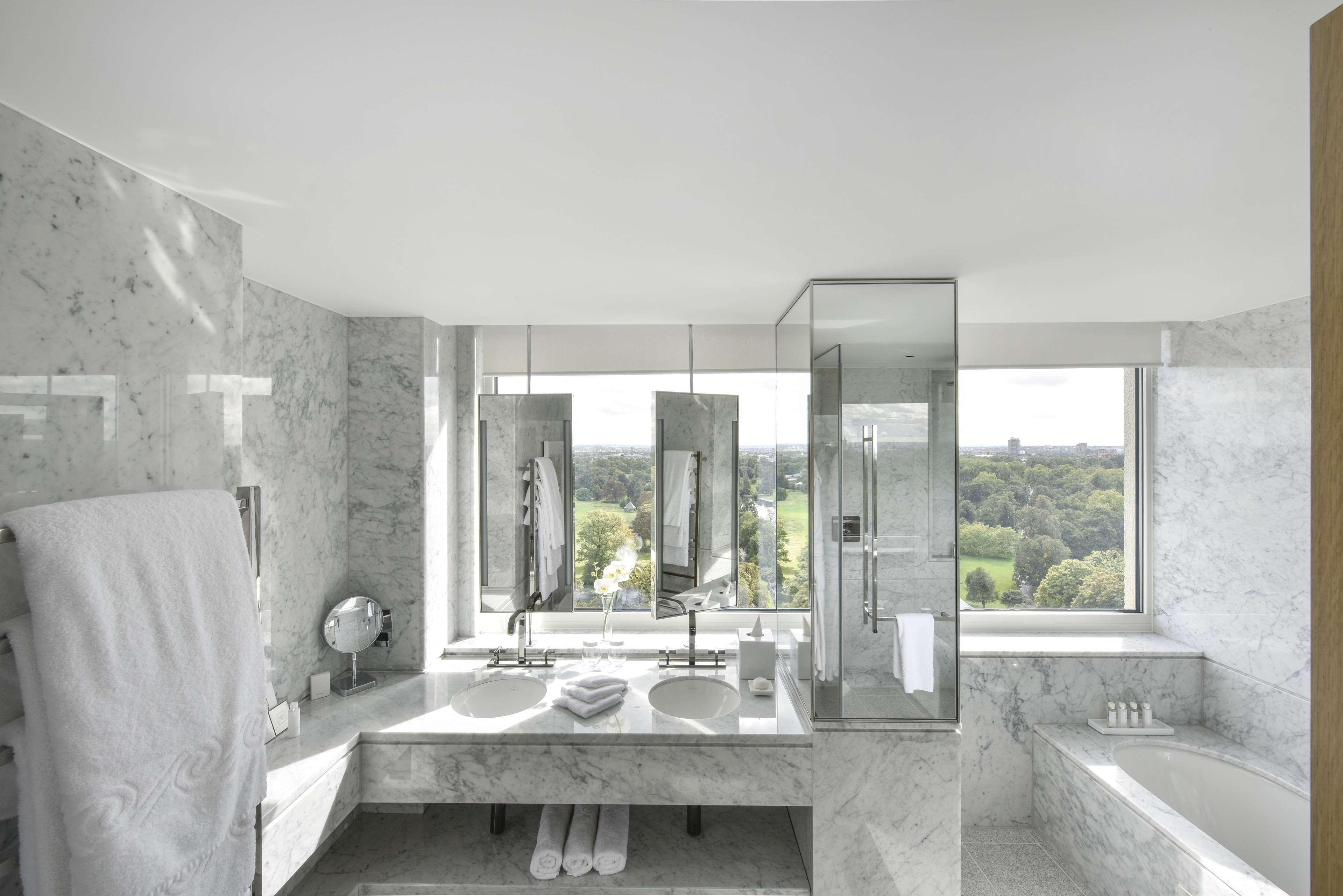 Hotel Royal Lancaster Londra Esterno foto Bathroom