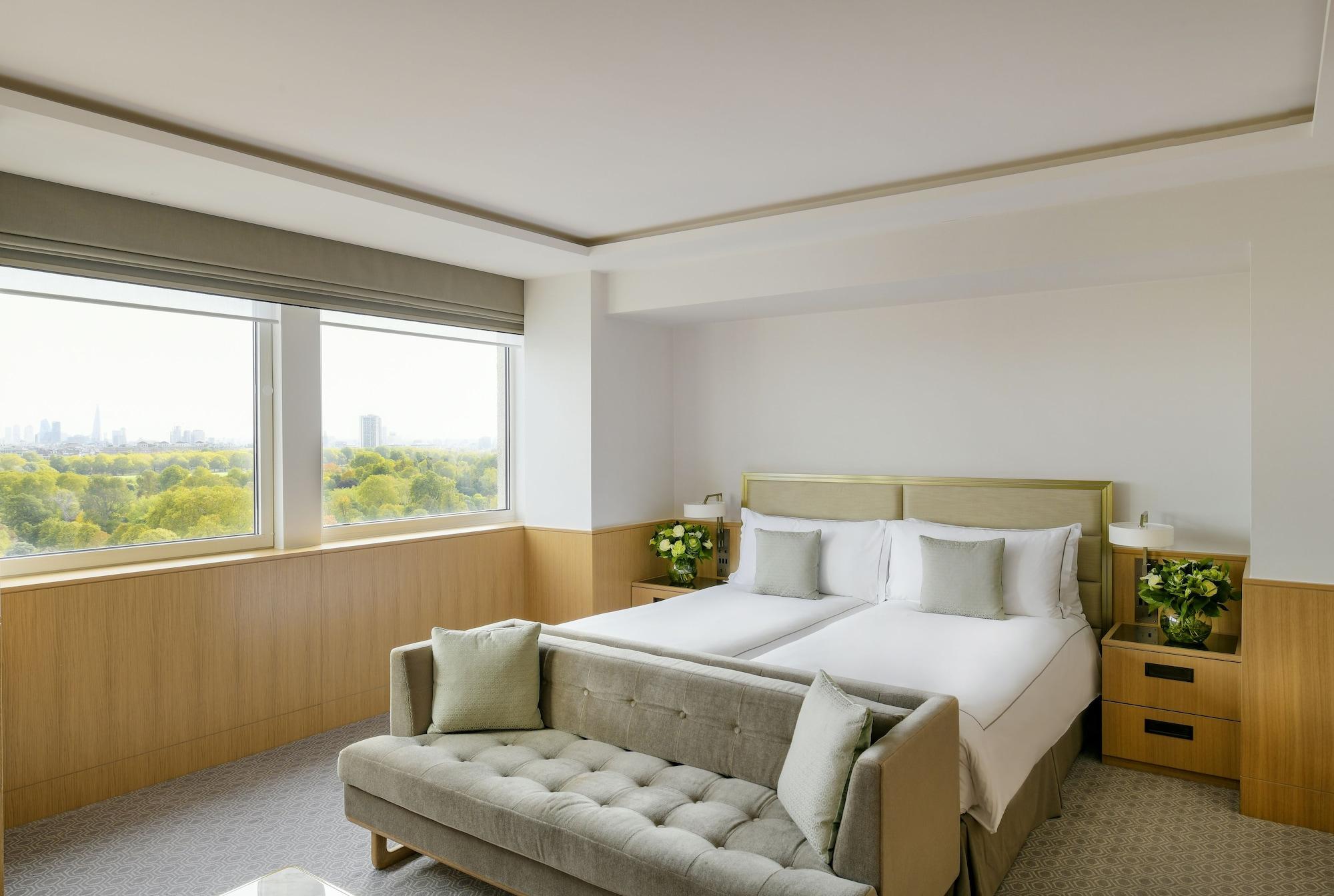 Hotel Royal Lancaster Londra Esterno foto A bedroom at The Park, New Delhi